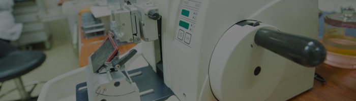 Pathology laboratory microtome machine